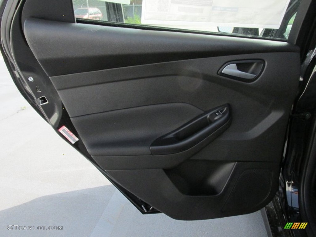 2015 Ford Focus ST Hatchback ST Charcoal Black Door Panel Photo #104965360