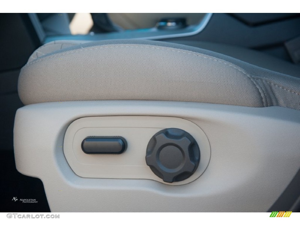 2015 Explorer 4WD - Deep Impact Blue / Medium Light Stone photo #5