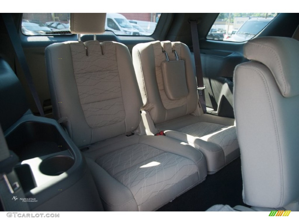 2015 Explorer 4WD - Deep Impact Blue / Medium Light Stone photo #8