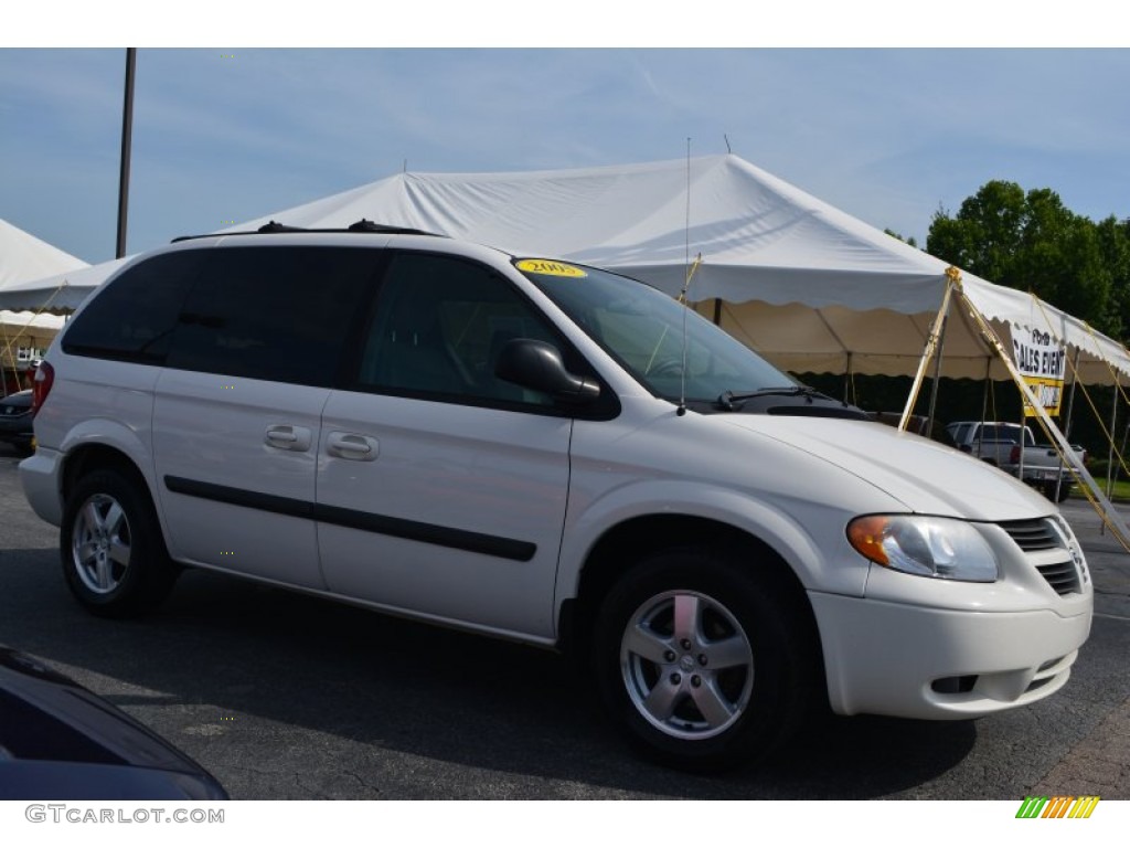 2005 Caravan SXT - Stone White / Medium Slate Gray photo #1
