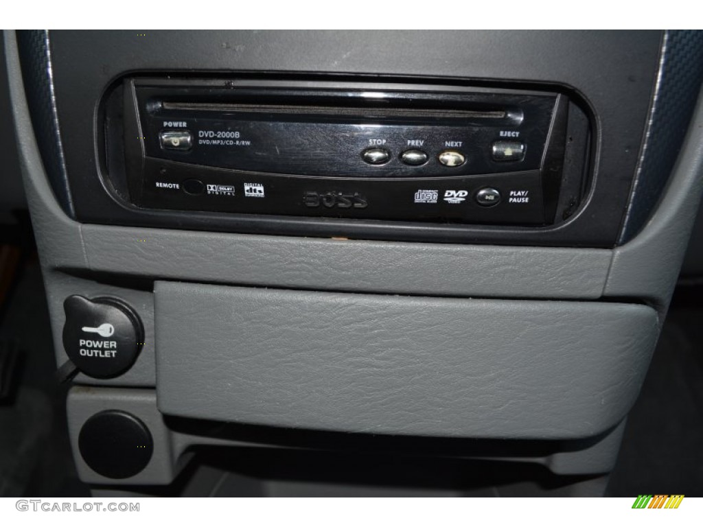 2005 Caravan SXT - Stone White / Medium Slate Gray photo #20