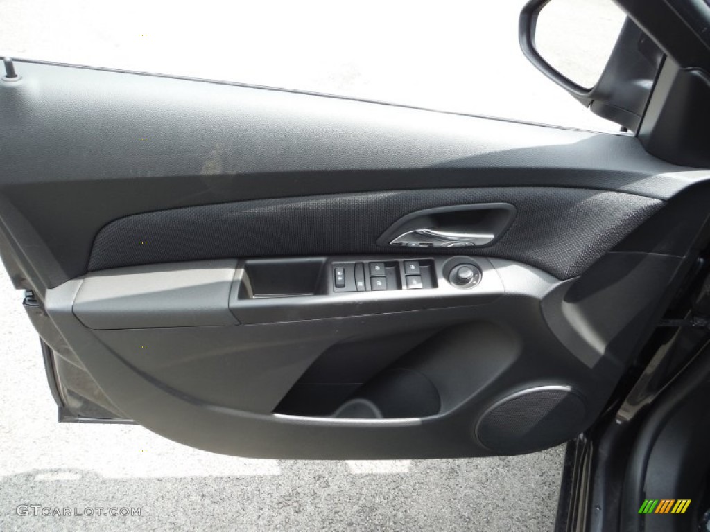 2016 Chevrolet Cruze Limited LT Jet Black Door Panel Photo #104989284
