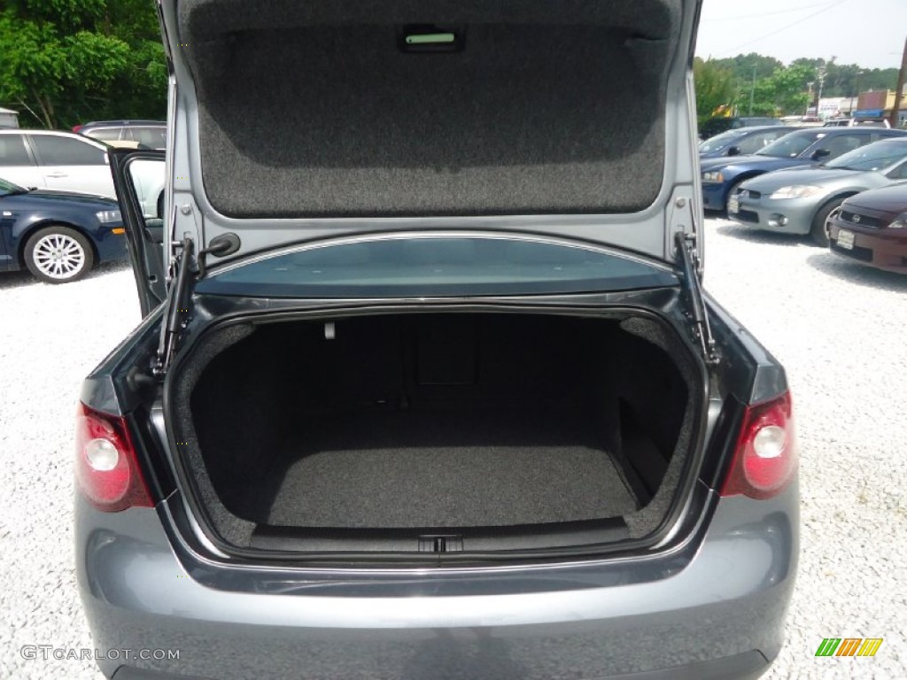 2009 Volkswagen Jetta SE Sedan Trunk Photo #104992822