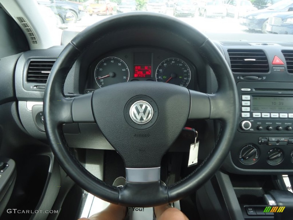 2009 Volkswagen Jetta SE Sedan Art Grey Steering Wheel Photo #104992980