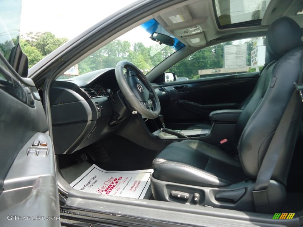 2006 Solara SE V6 Coupe - Black / Dark Stone photo #17