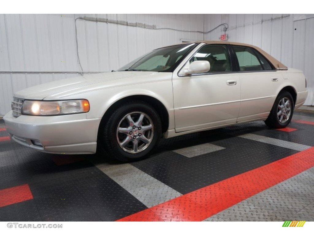 2002 Seville SLS - White Diamond / Neutral Shale photo #2