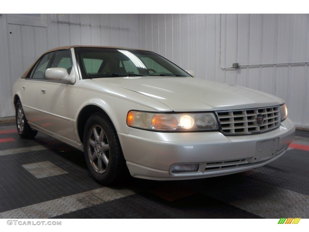 2002 Seville SLS - White Diamond / Neutral Shale photo #5