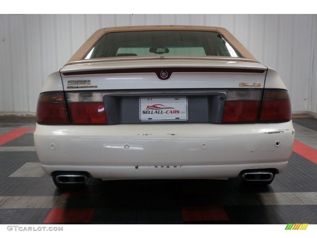 2002 Seville SLS - White Diamond / Neutral Shale photo #9
