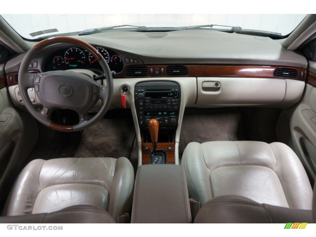 2002 Seville SLS - White Diamond / Neutral Shale photo #24