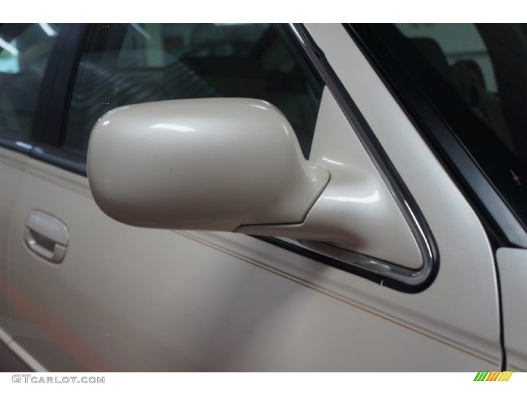 2002 Seville SLS - White Diamond / Neutral Shale photo #51
