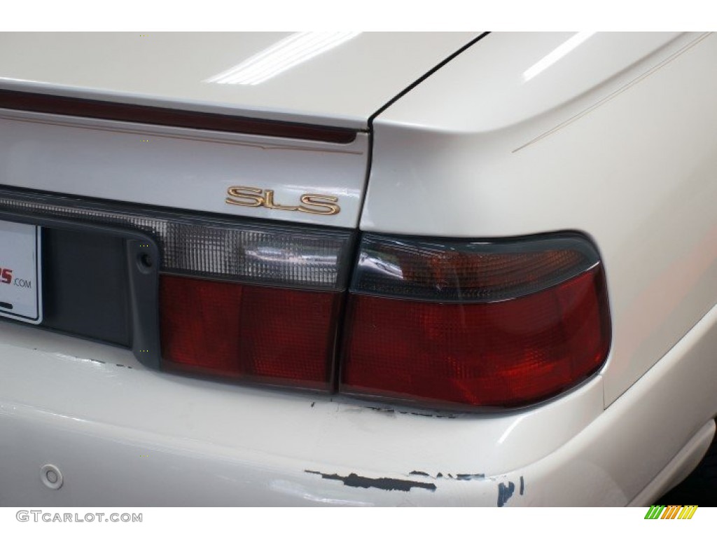 2002 Seville SLS - White Diamond / Neutral Shale photo #58