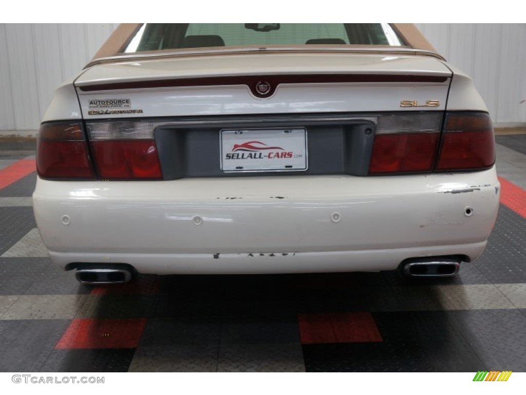 2002 Seville SLS - White Diamond / Neutral Shale photo #65