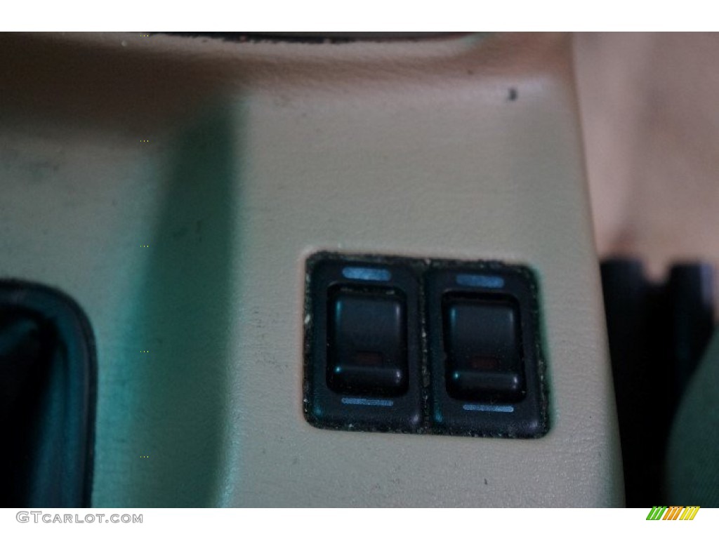 2003 Forester 2.5 XS - Cayenne Red Pearl / Beige photo #32