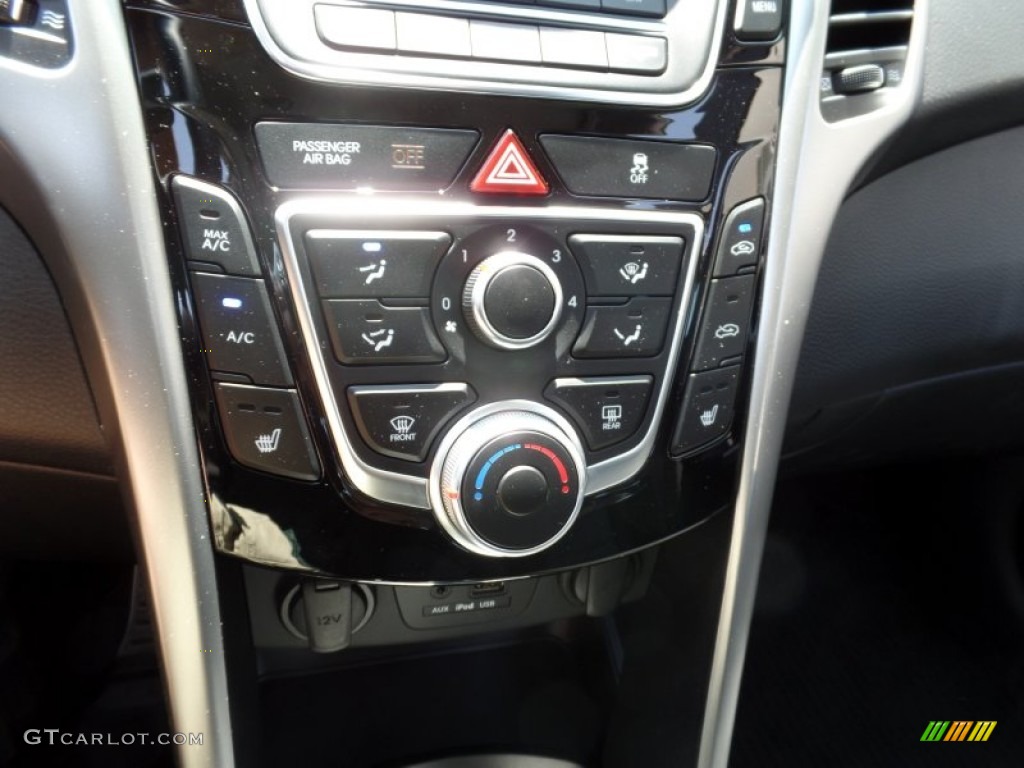 2016 Hyundai Elantra GT Standard Elantra GT Model Controls Photo #104998863
