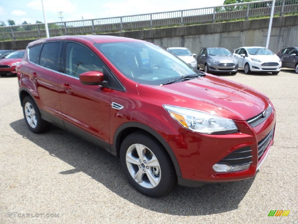 2015 Escape SE 4WD - Ruby Red Metallic / Medium Light Stone photo #10