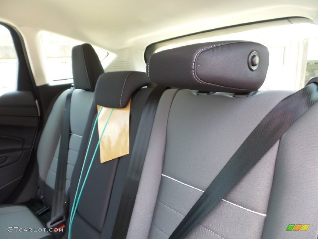 2015 C-Max Hybrid SE - Ingot Silver Metallic / Charcoal Black photo #12