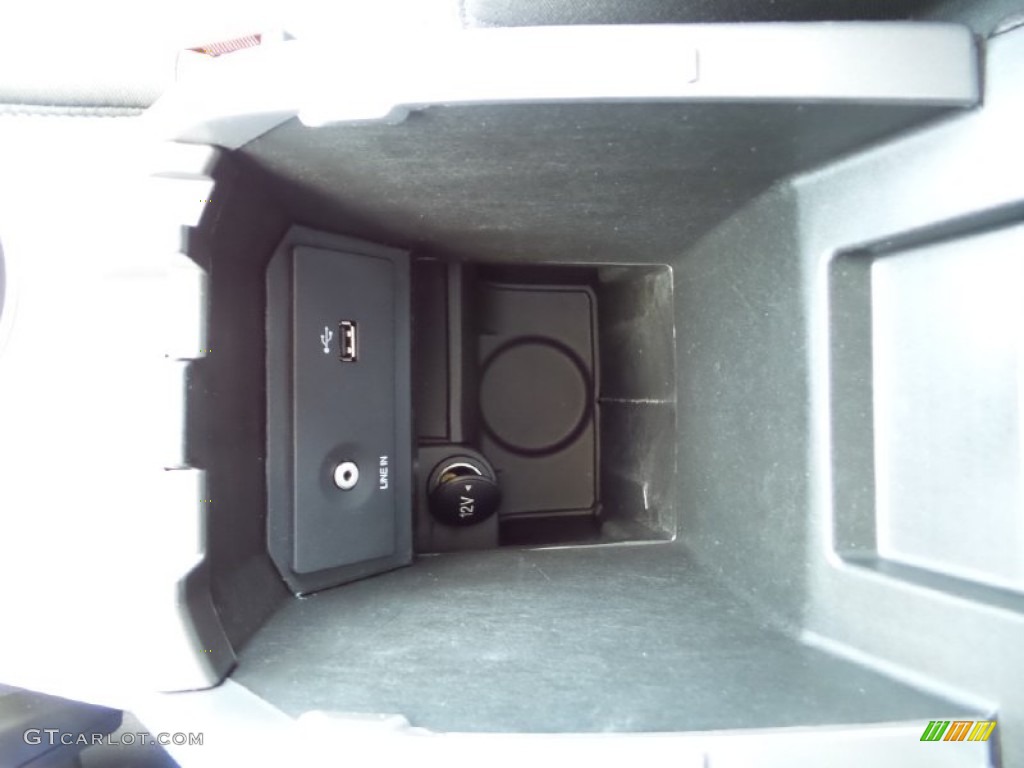 2015 C-Max Hybrid SE - Ingot Silver Metallic / Charcoal Black photo #17