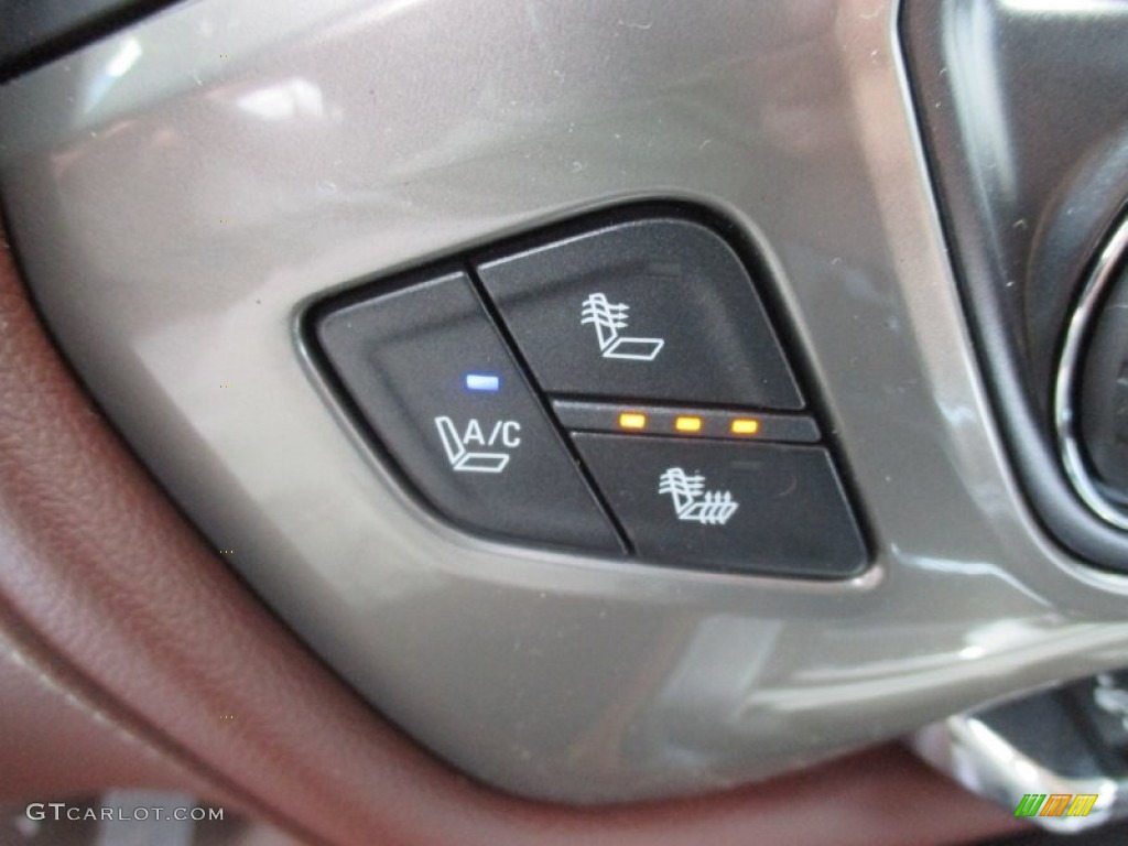 2015 Chevrolet Silverado 3500HD High Country Crew Cab Dual Rear Wheel 4x4 Controls Photos