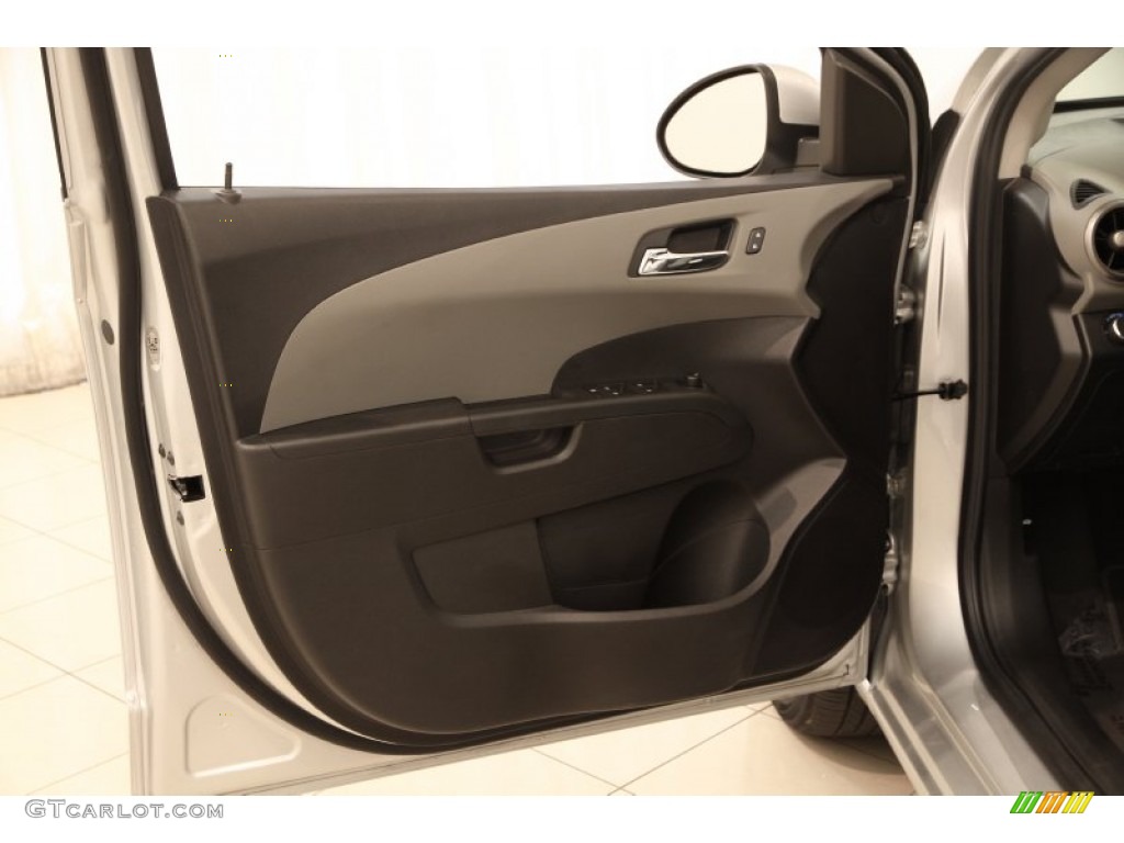 2015 Chevrolet Sonic LTZ Hatchback Jet Black/Dark Titanium Door Panel Photo #105012972