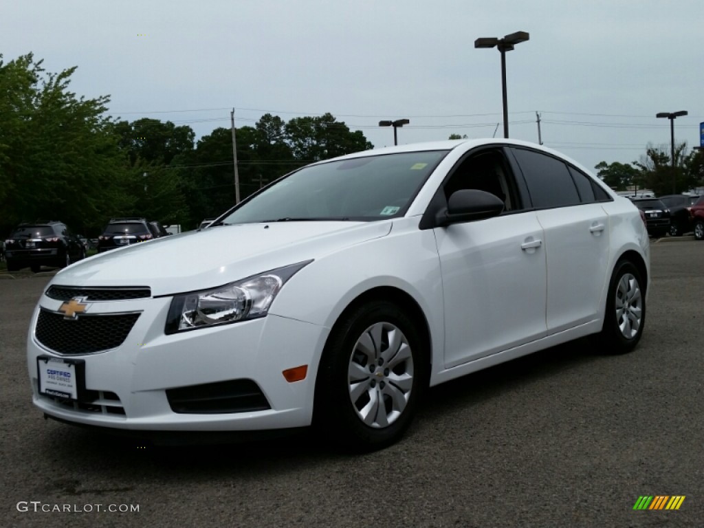 Summit White Chevrolet Cruze
