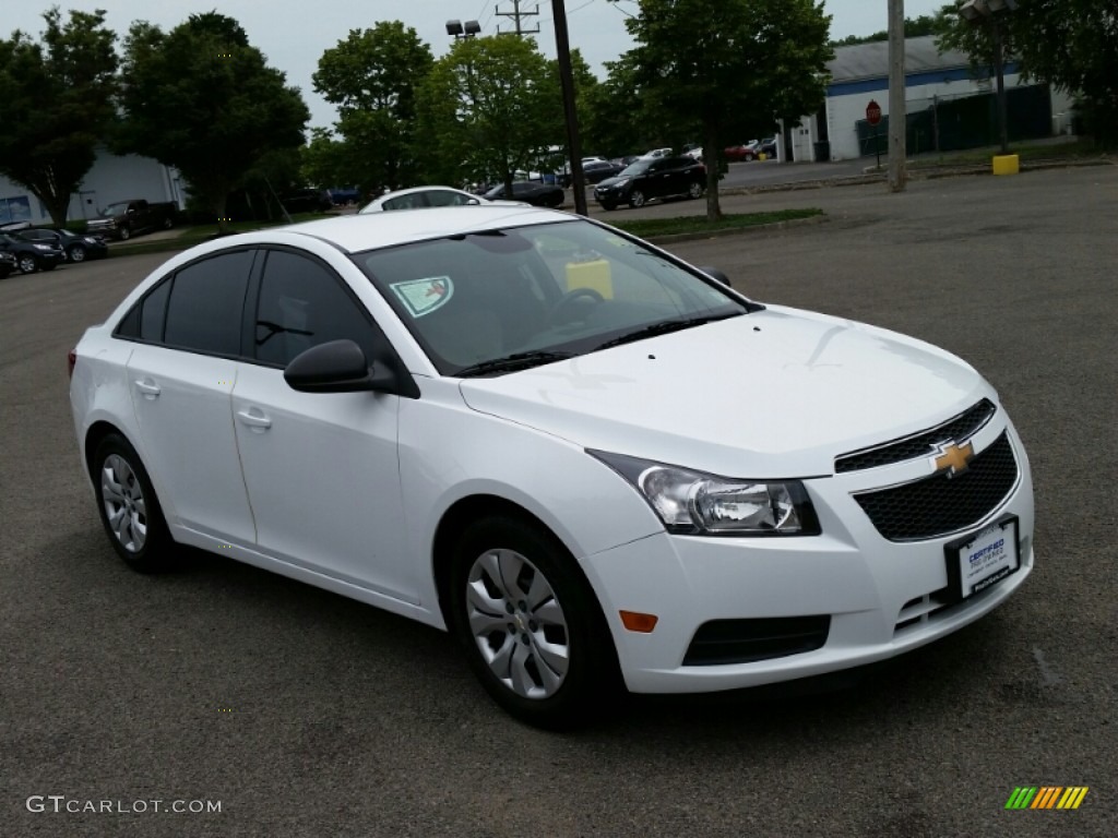 2013 Cruze LS - Summit White / Jet Black/Medium Titanium photo #4