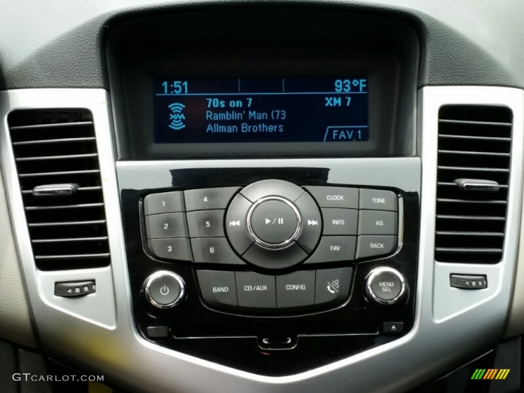 2013 Cruze LS - Summit White / Jet Black/Medium Titanium photo #15