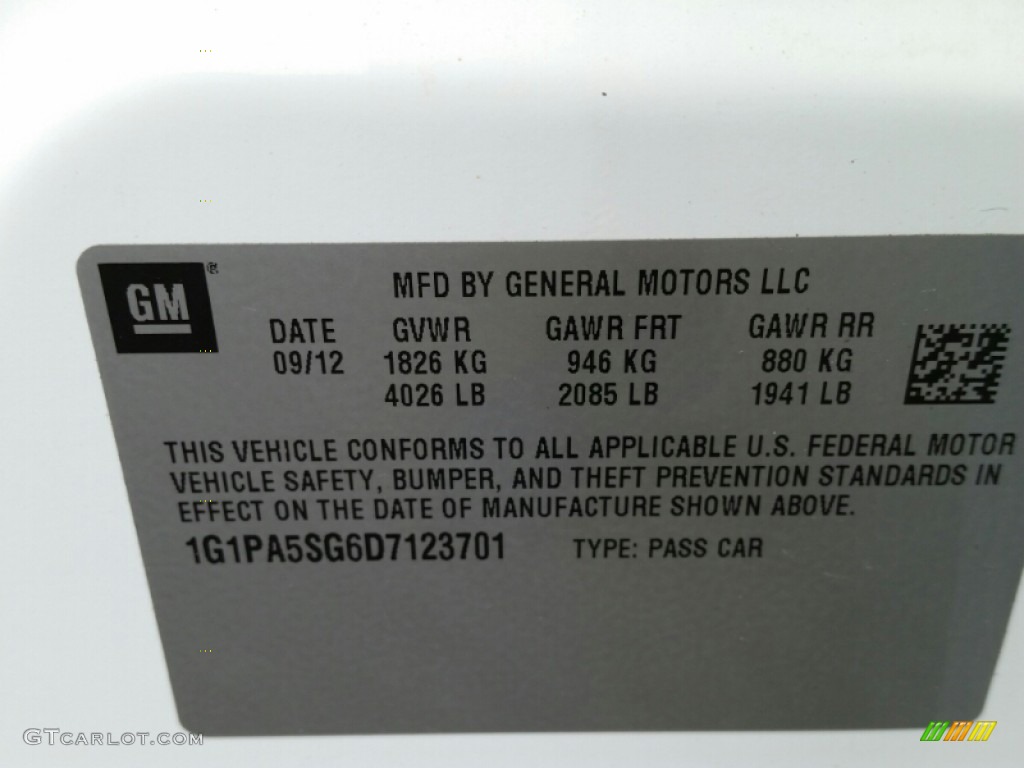 2013 Cruze LS - Summit White / Jet Black/Medium Titanium photo #17