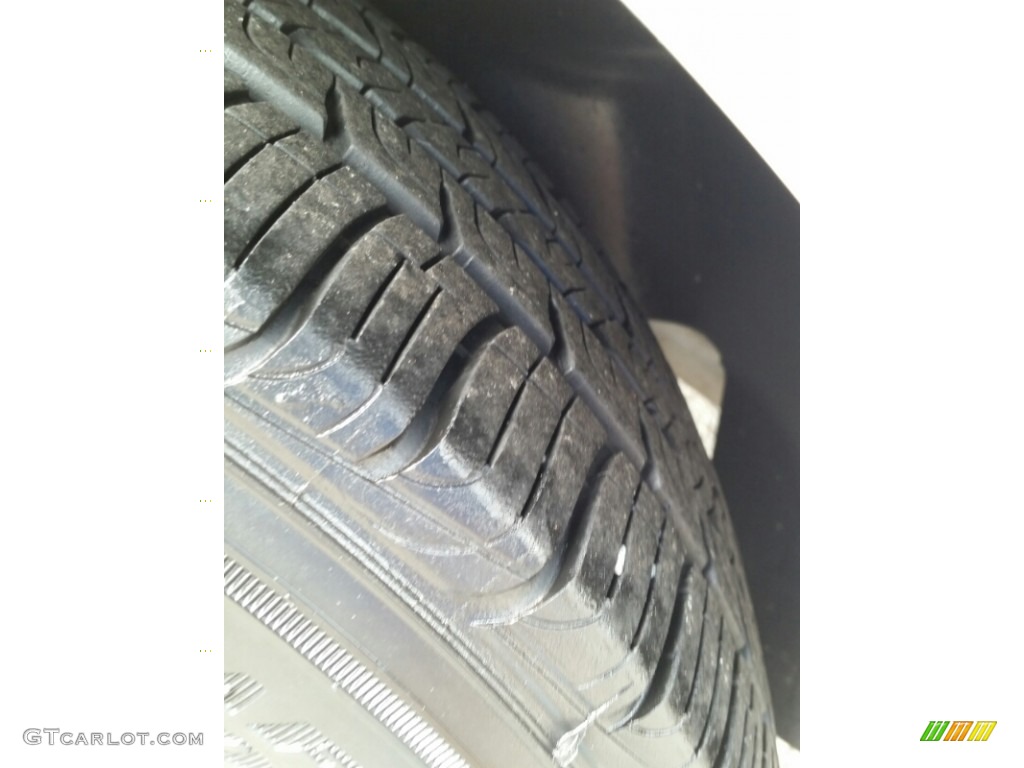 2013 Cruze LS - Summit White / Jet Black/Medium Titanium photo #20