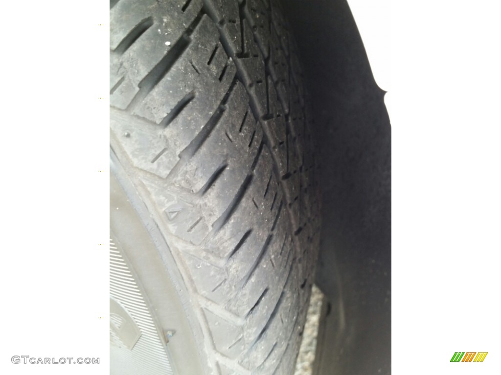 2013 Cruze LS - Summit White / Jet Black/Medium Titanium photo #24