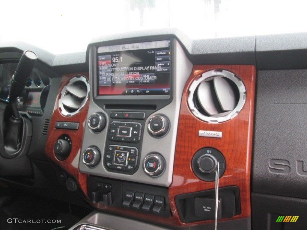 2016 Ford F350 Super Duty King Ranch Crew Cab 4x4 Controls Photo #105029706