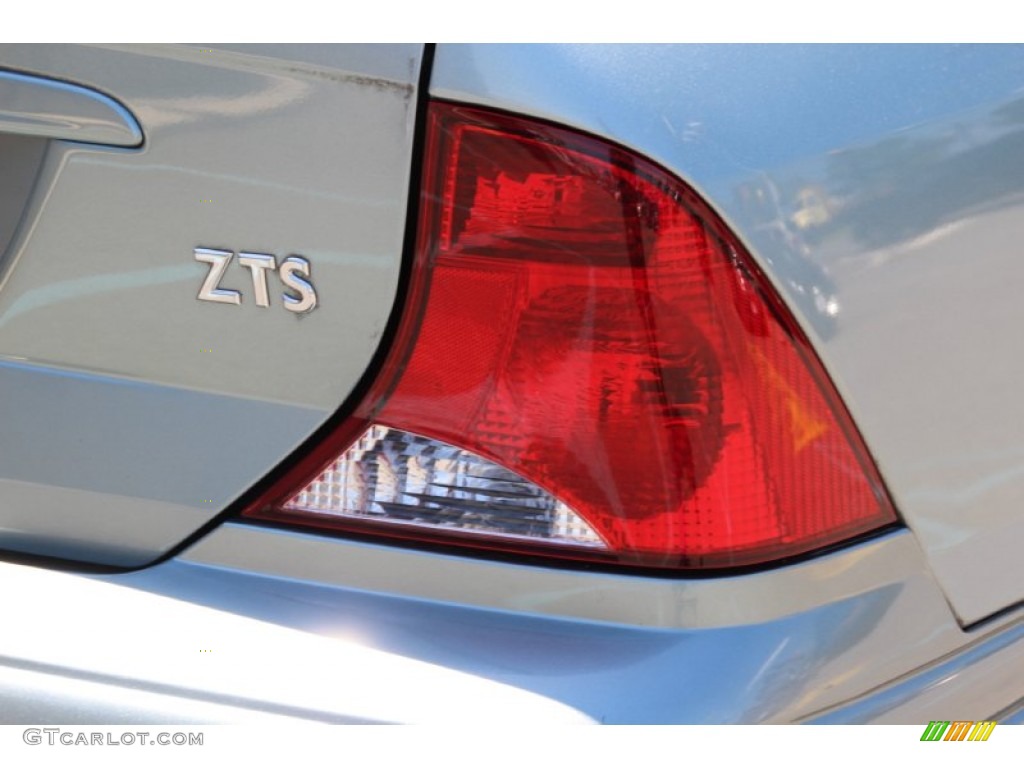 2004 Focus ZTS Sedan - Light Tundra Metallic / Medium Parchment photo #18