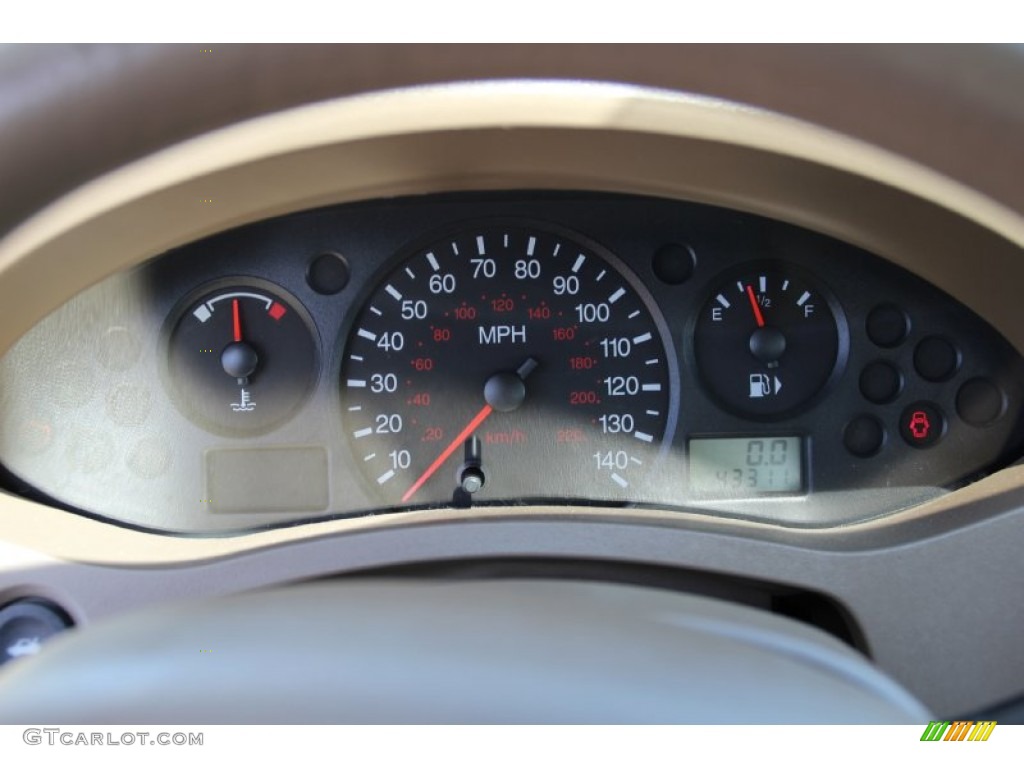 2006 Focus ZX4 SE Sedan - Liquid Grey Metallic / Dark Pebble/Light Pebble photo #15
