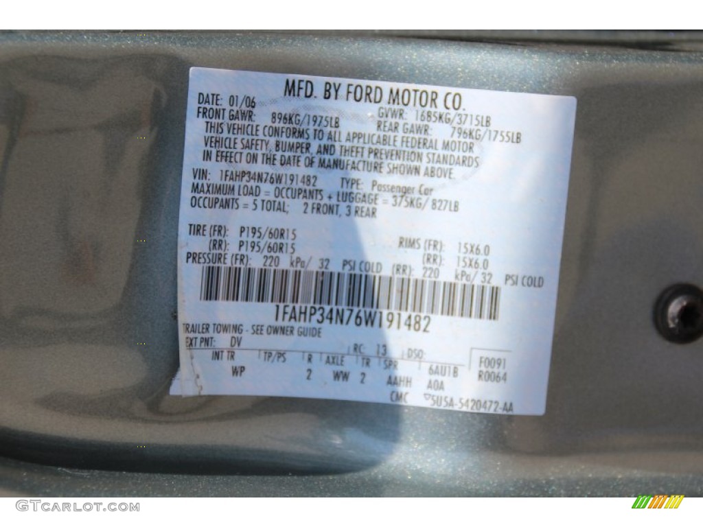2006 Focus ZX4 SE Sedan - Liquid Grey Metallic / Dark Pebble/Light Pebble photo #18