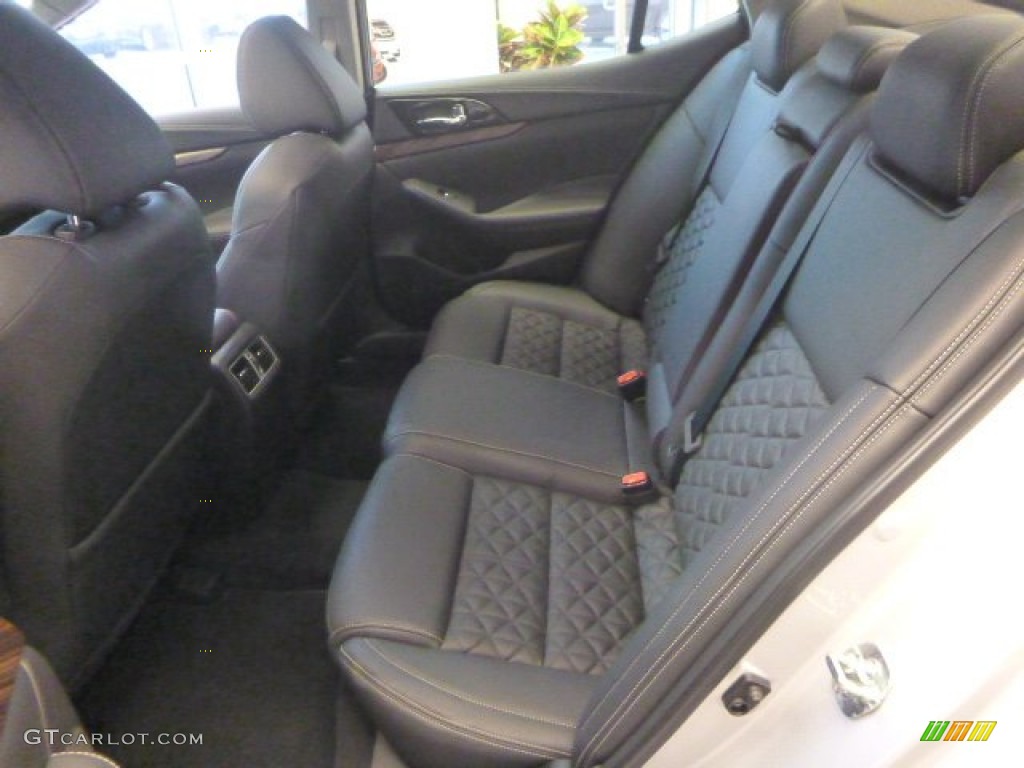 2016 Nissan Maxima Platinum Rear Seat Photo #105042012