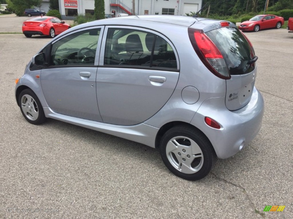 Cool Silver 2012 Mitsubishi i-MiEV SE Exterior Photo #105042183