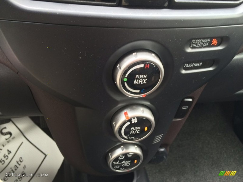 2012 Mitsubishi i-MiEV SE Controls Photo #105042456