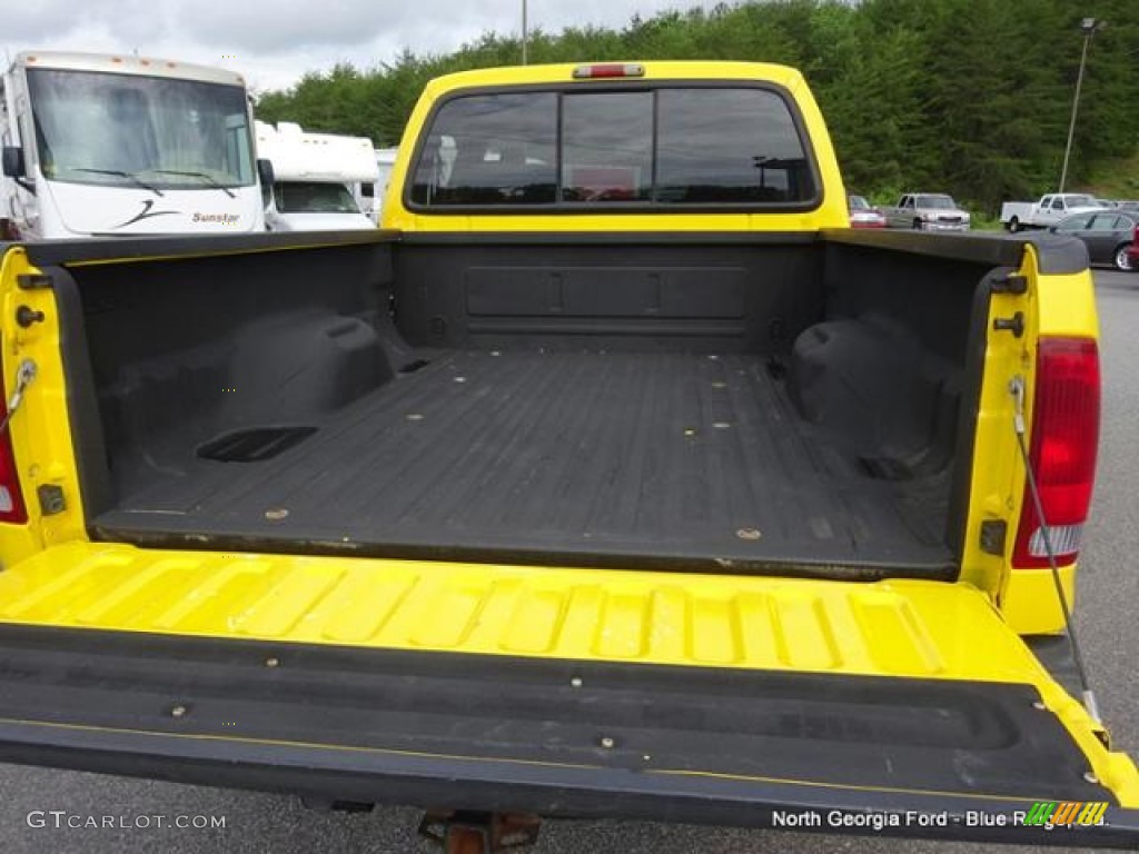 2006 F350 Super Duty Amarillo Edition Crew Cab 4x4 - Blazing Yellow / Black photo #16