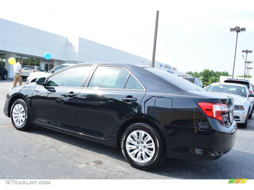 2014 Camry L - Attitude Black Metallic / Ivory photo #5
