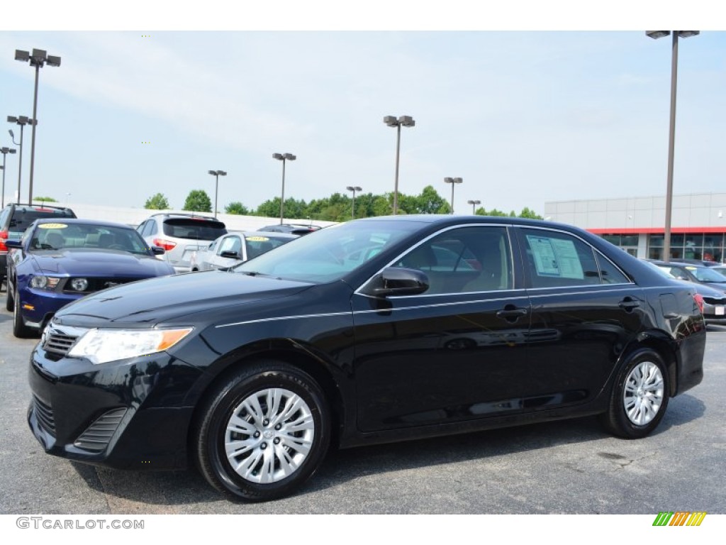 2014 Camry L - Attitude Black Metallic / Ivory photo #7