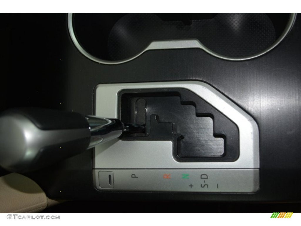 2014 Camry L - Attitude Black Metallic / Ivory photo #21