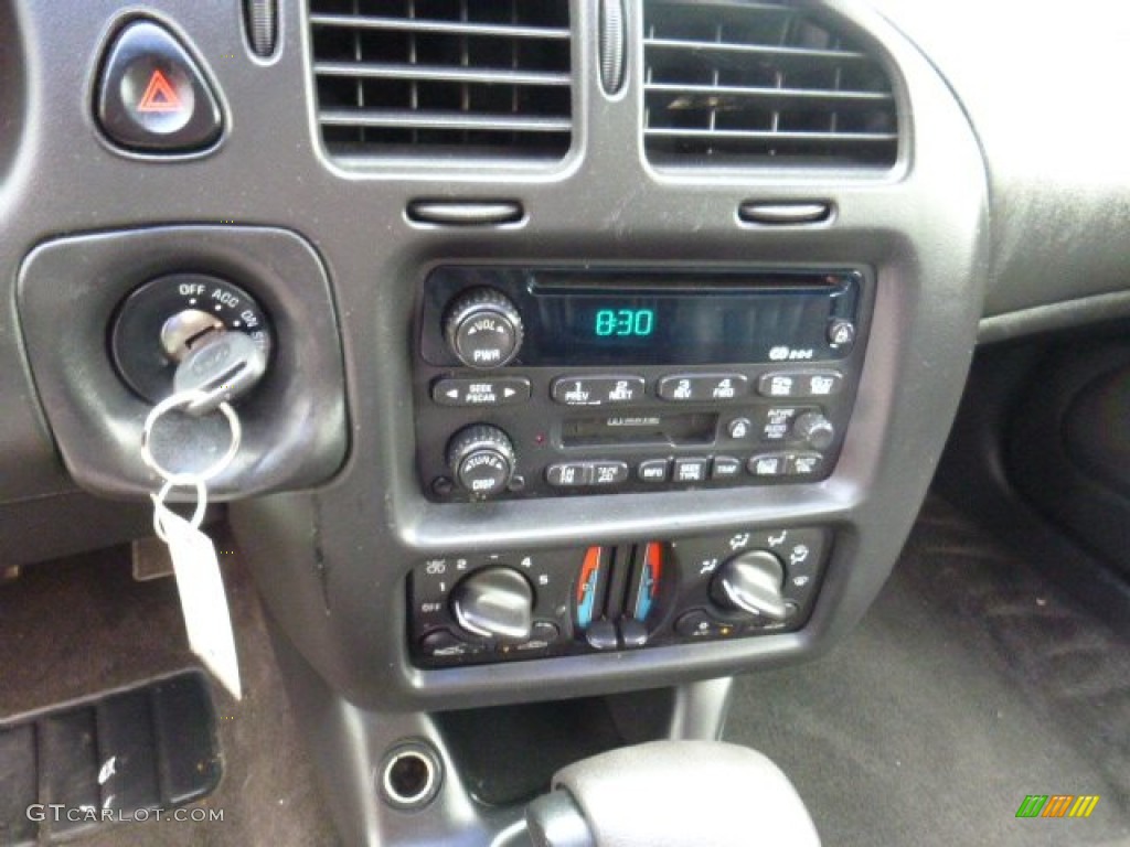 2001 Monte Carlo SS - White / Ebony Black photo #13