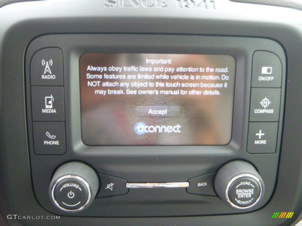 2015 Jeep Renegade Limited 4x4 Controls Photo #105064623