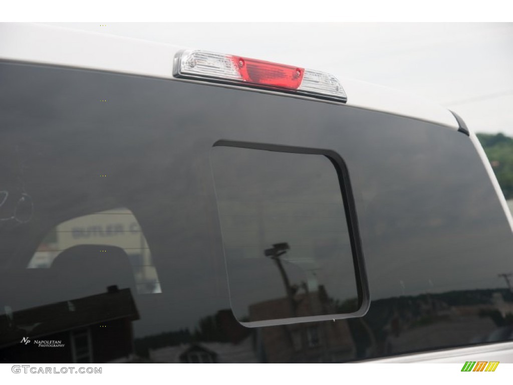 2015 F150 Lariat SuperCrew 4x4 - White Platinum Tricoat / Black photo #5
