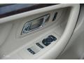 2015 White Platinum Metallic Ford Taurus Limited AWD  photo #9