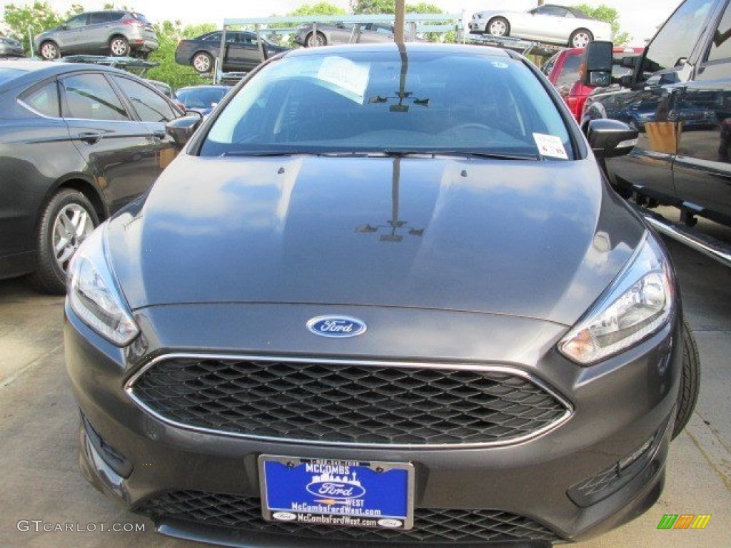 2015 Focus SE Sedan - Magnetic Metallic / Charcoal Black photo #12