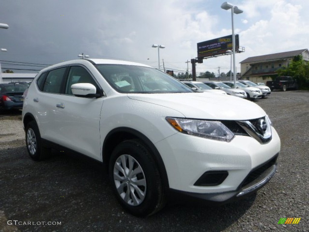 2015 Rogue S AWD - Pearl White / Almond photo #1