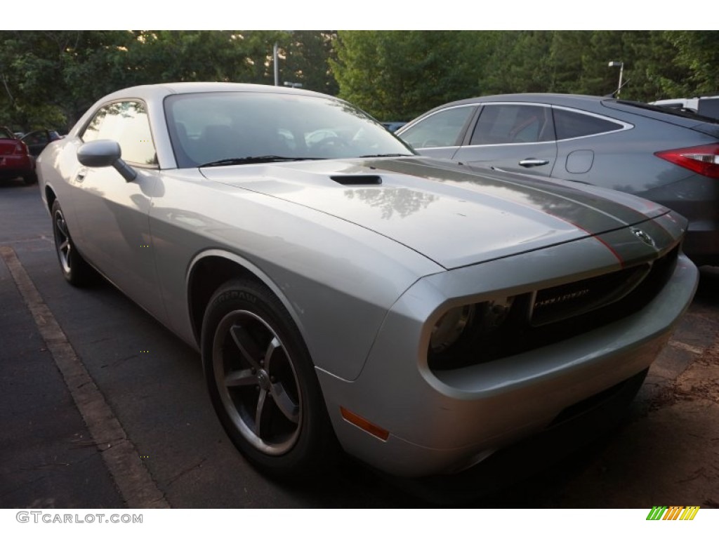2010 Challenger SE - Bright Silver Metallic / Dark Slate Gray photo #4