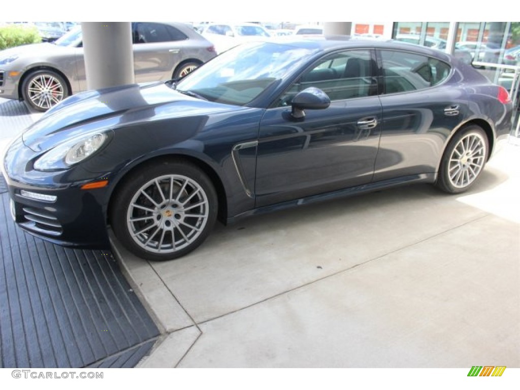 2015 Panamera 4 - Dark Blue Metallic / Black photo #5