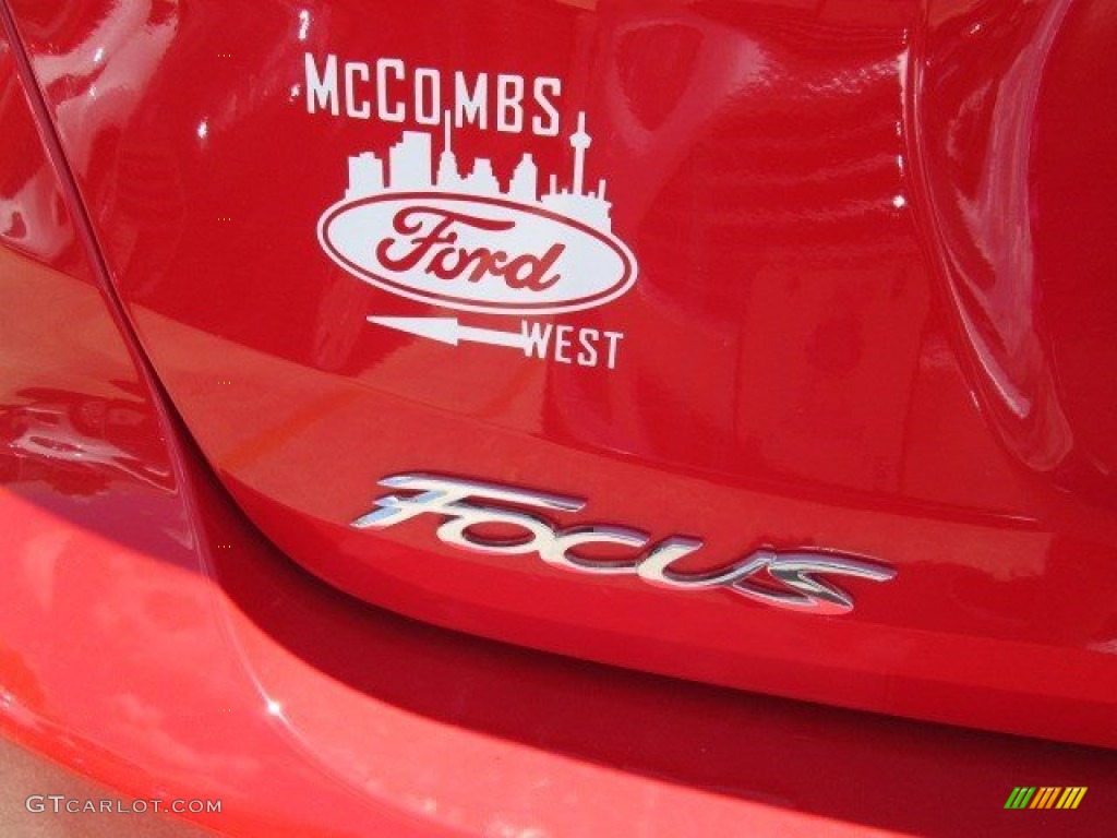 2015 Focus SE Sedan - Race Red / Charcoal Black photo #13