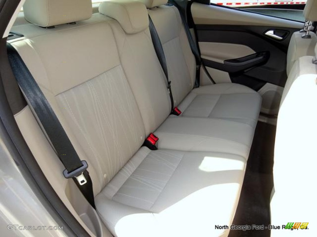 2015 Focus SE Hatchback - Tectonic Metallic / Charcoal Black photo #14